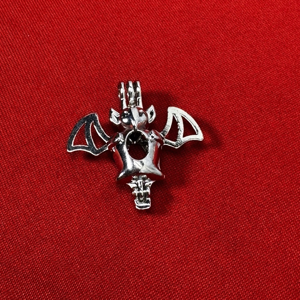Silver Tone Bat Essential‎ Oil Diffuser Pendant